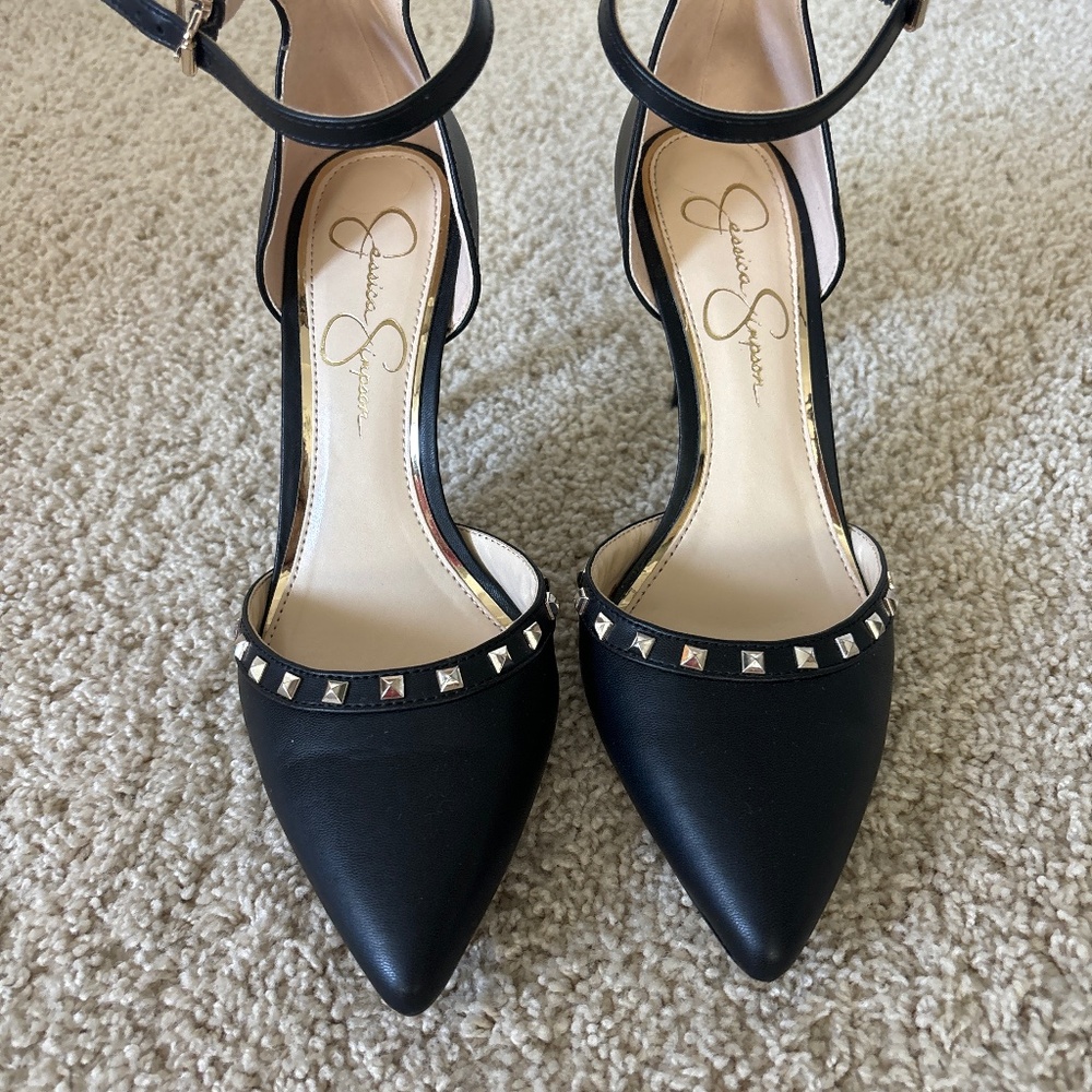 Jessica Simpson Pumps